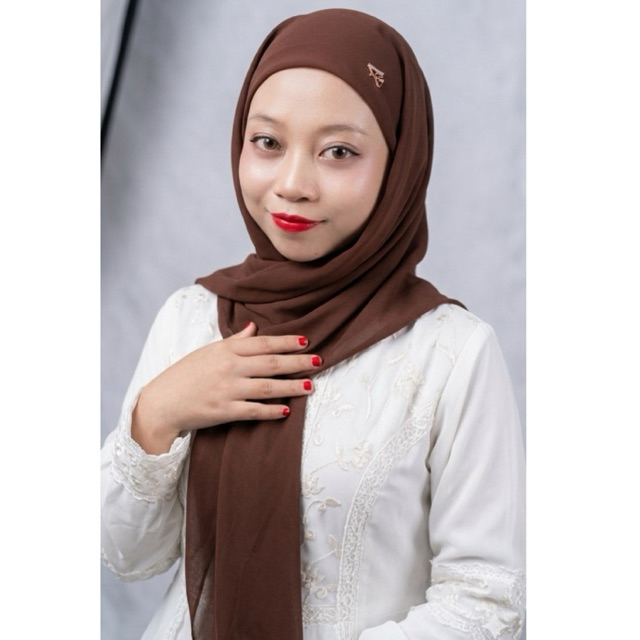 Hijab Jilbab Segi Empat + Inner 2 Layer Pake Label Logam Alloy Premium