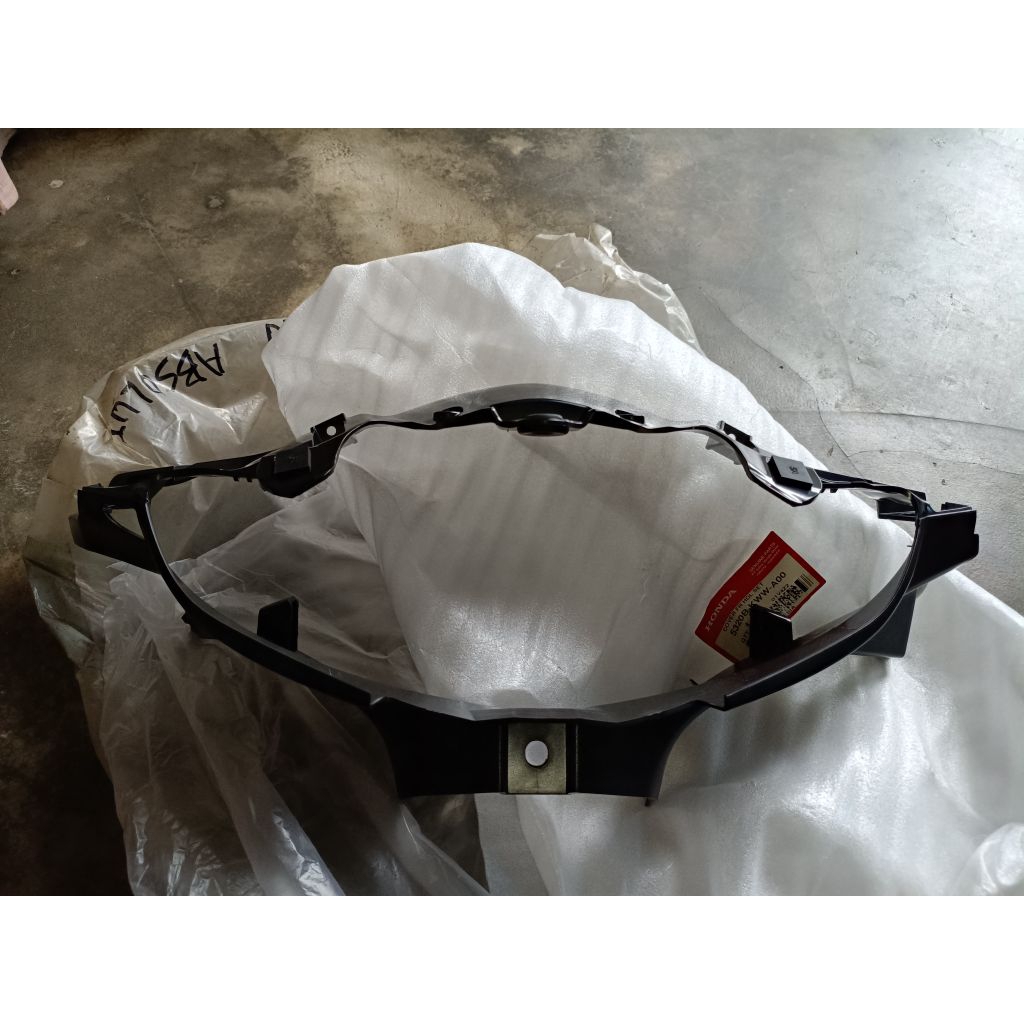 cover handle front / batok depan honda absolute revo 110 , original AHM