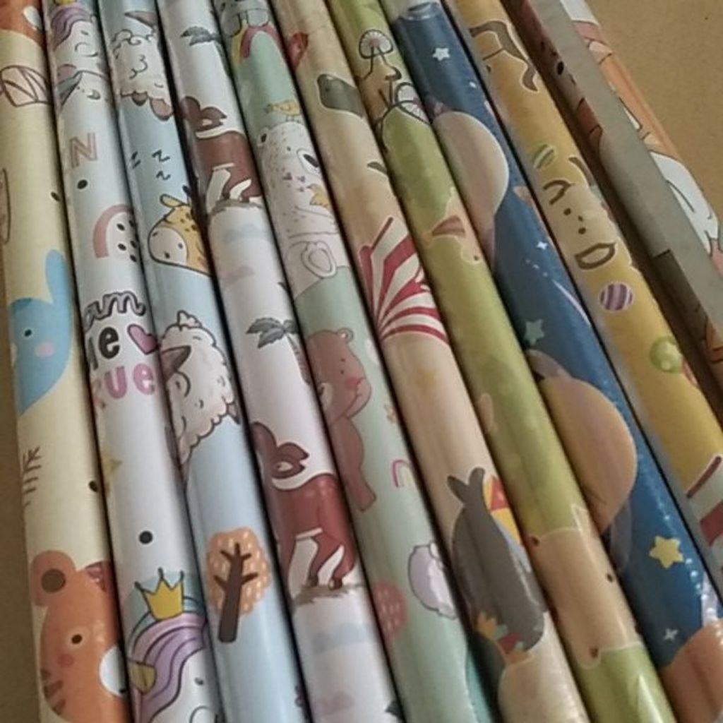 Kertas Kado Motif Lucu