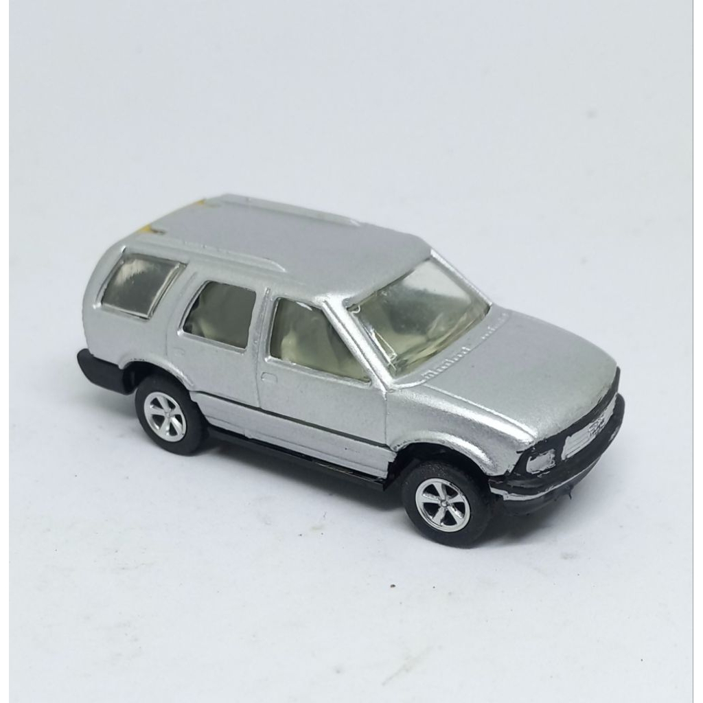 majorette chevy opel gmc blazer jimmy loose diecast custom ban karet (t)