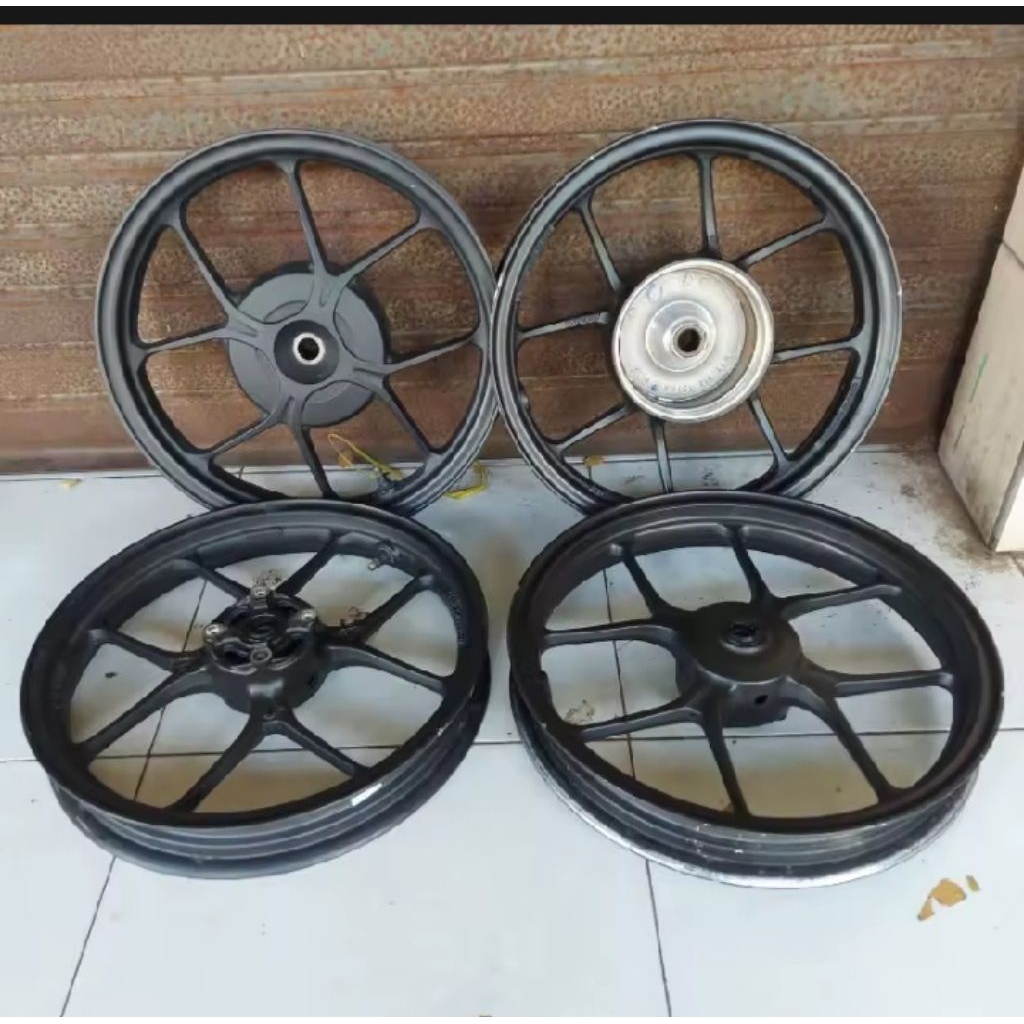Velg pelek Depan Belakang Motor Honda Genio , Beat deluxe 2020 Copotan Original