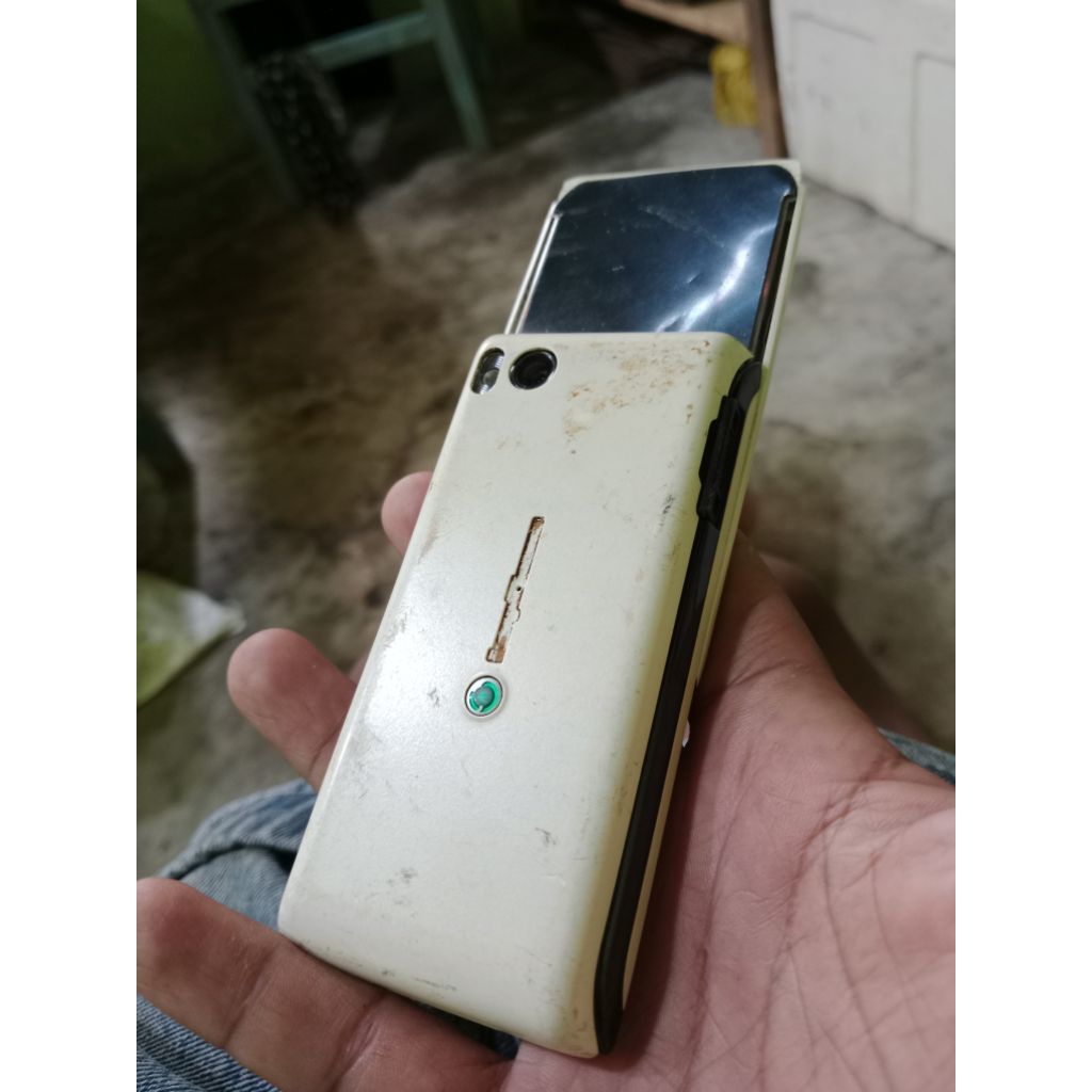 sony Ericsson aino u10i