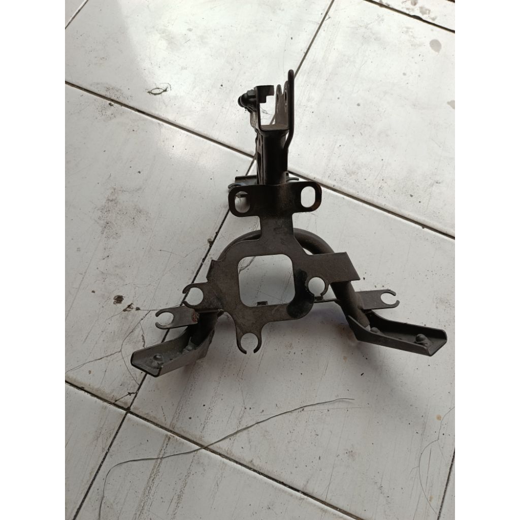 BRACKET VISOR YAMAHA R15 V2 ORIGINAL COPOTAN