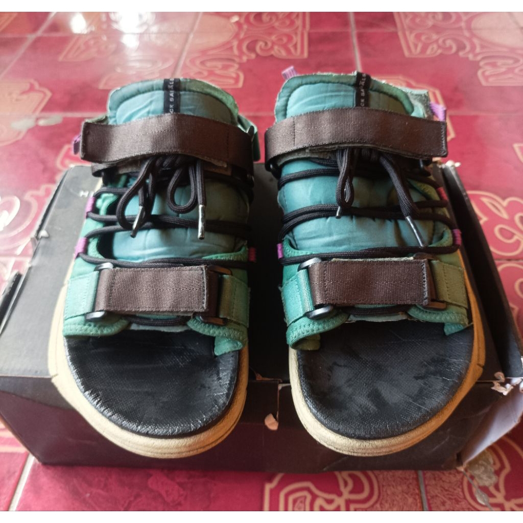 Sandal hijack sonar meadow