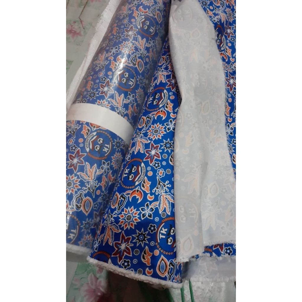 KAIN BATIK TK GULUNGAN/ROLL. Jenis kain Polykatun