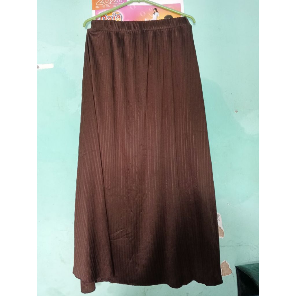 (PRELOVED) ROK PANJANG WANITA