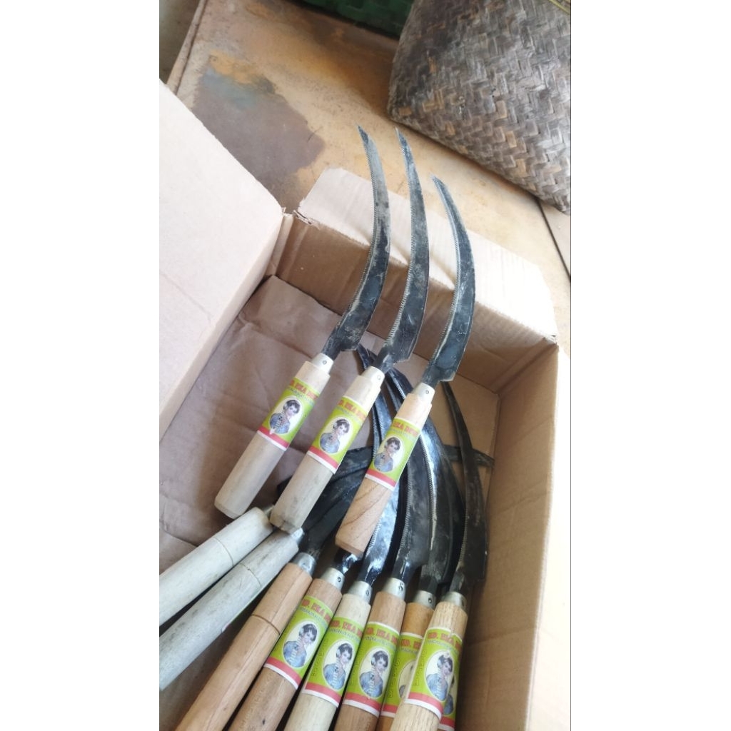 alat pemanen tanaman padi/pengaritan tanaman padi