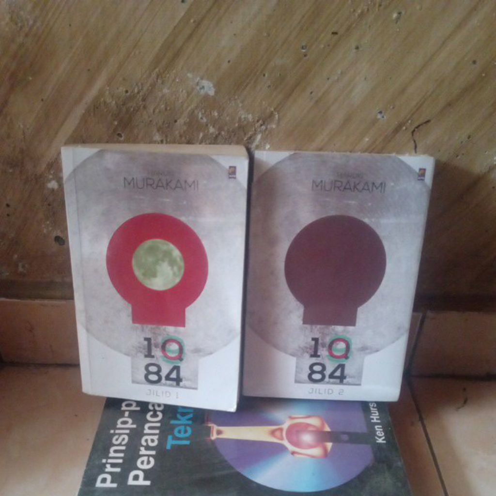 novel bekas original; 1Q84 / 1084 jilid 1 dan jilid 2 oleh Haruki Muratami KPG