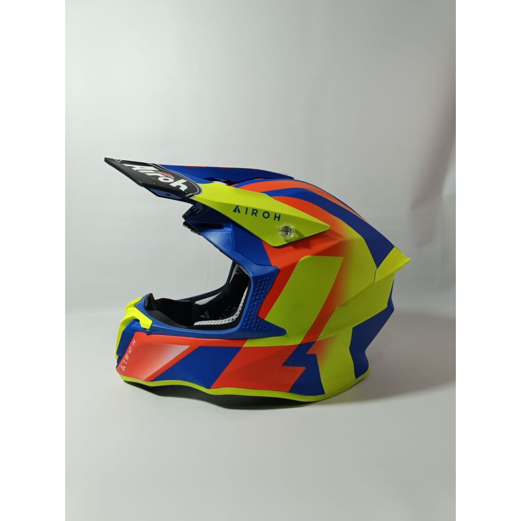 HELM AIROH TWIST 2.0 ORIGINAL. HELM CROSS AIROH TWIST. HELM TRAIL AIROH TWIST