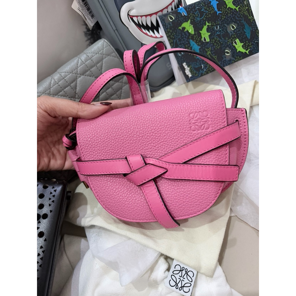 Like new - Loewe gate mini pink gold hardware