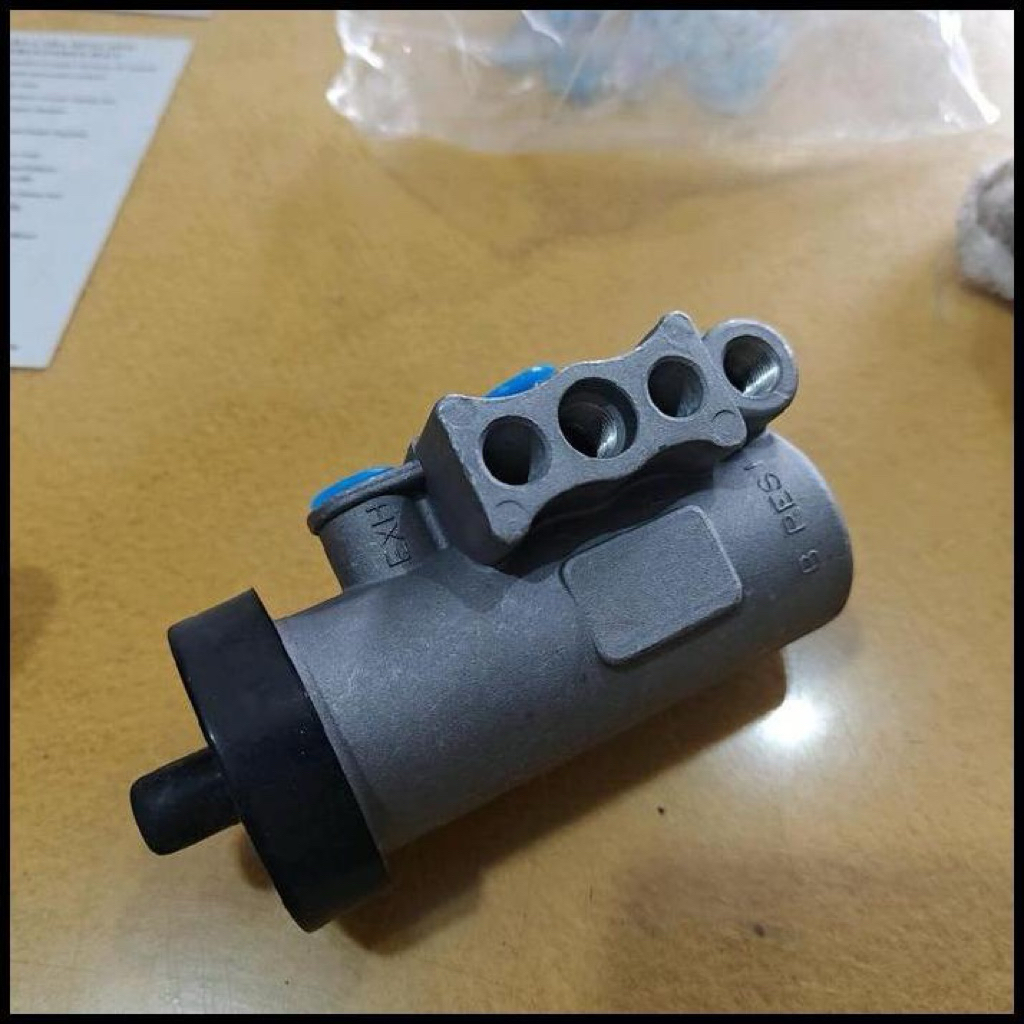 Gubernur Angin Air Governor Fuso PS190 PS220 Intercooler Built Up 6D22 8DC