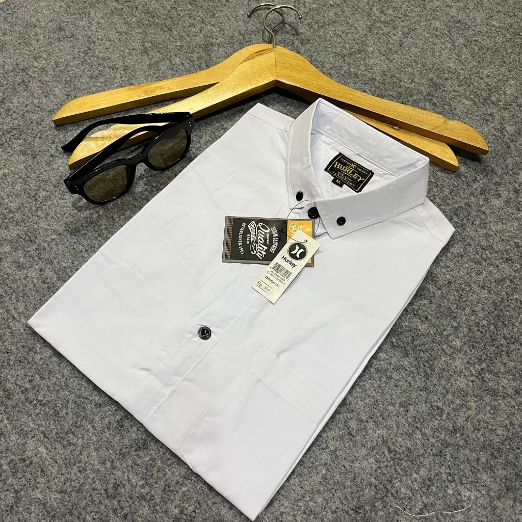 kemeja pria lengan pendek warna putih. kemeja pria polos lengan pendek warna putih. kemeja pria leng