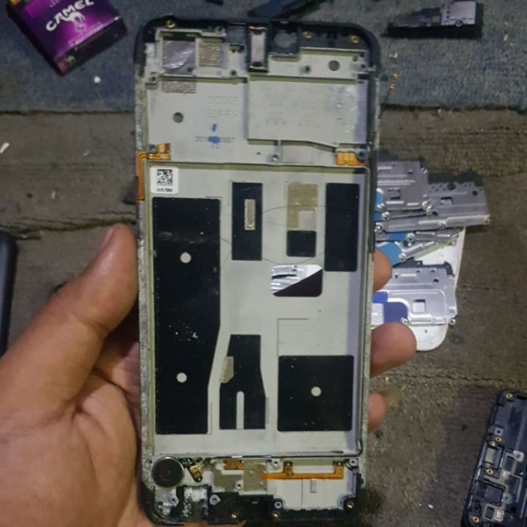 FRAME TATAKAN LCD OPPO A3S (CPH 1803-CPH 1853) - ORIGINAL COPOTAN