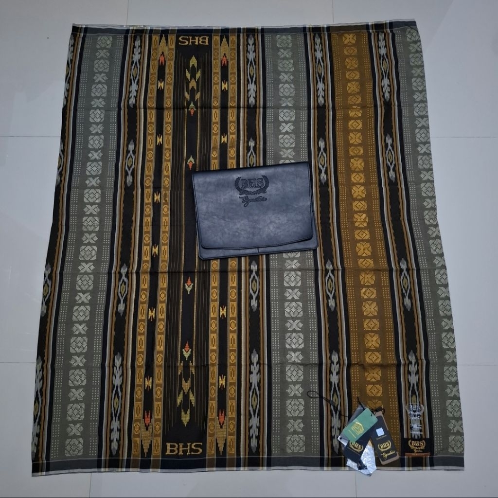 Sarung BHS Signature SIN Gold Lawas Sutra Spunsilk Jahitan Tengah ATBM Second Mulus Fullset (Bisa CO