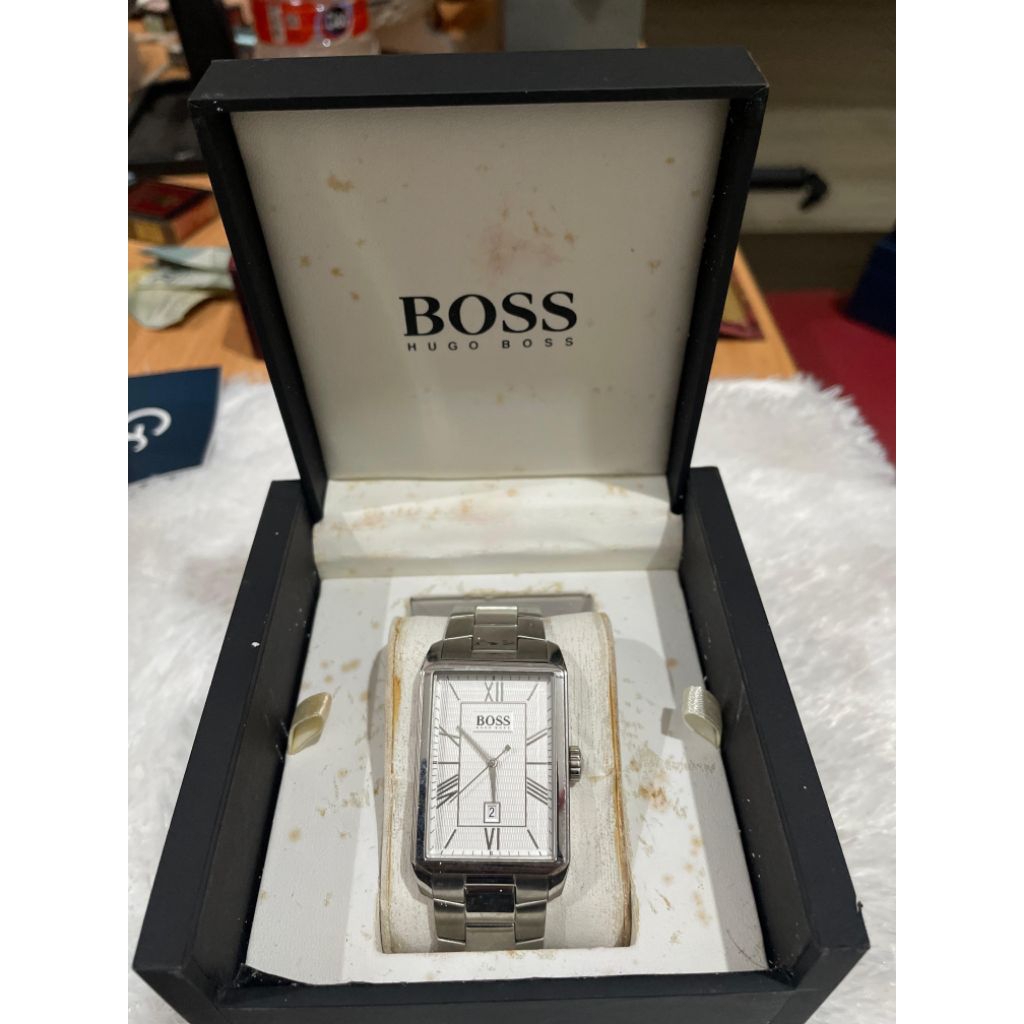 Jam tangan original second hugo boss