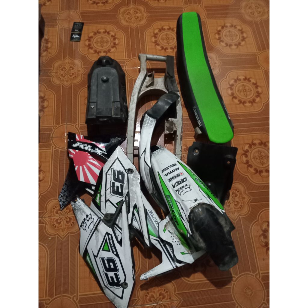 Bodyset tangki swing arm kx 250 pnp klx