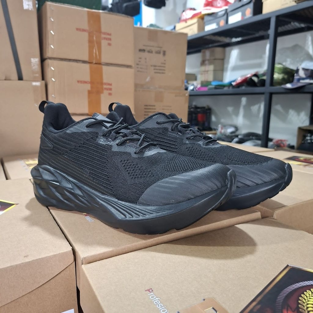 SEPATU OLAHRAGA JATAH MABES TNI HITAM