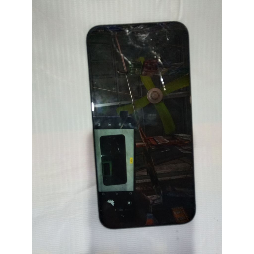 LCD iPhone XR Hidup Minus retak Touch Aman