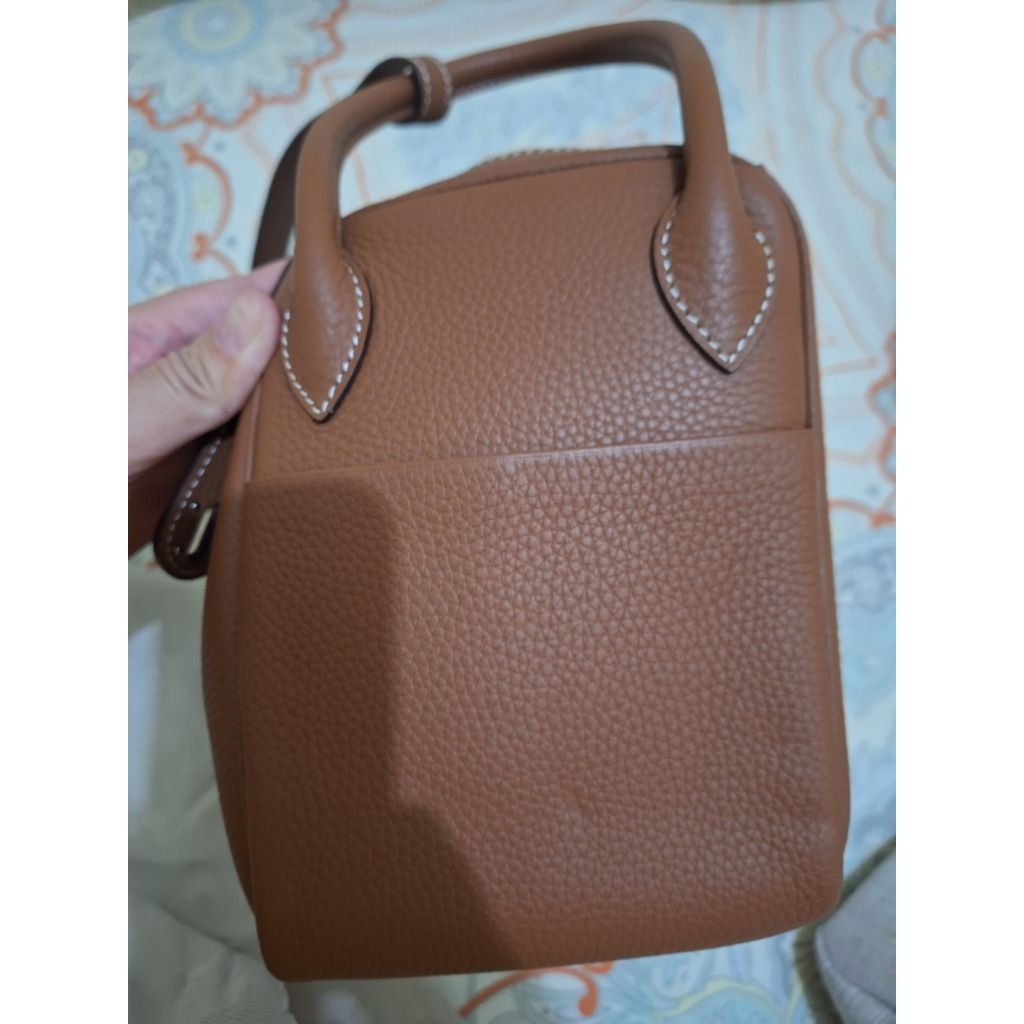 preloved medium lindy