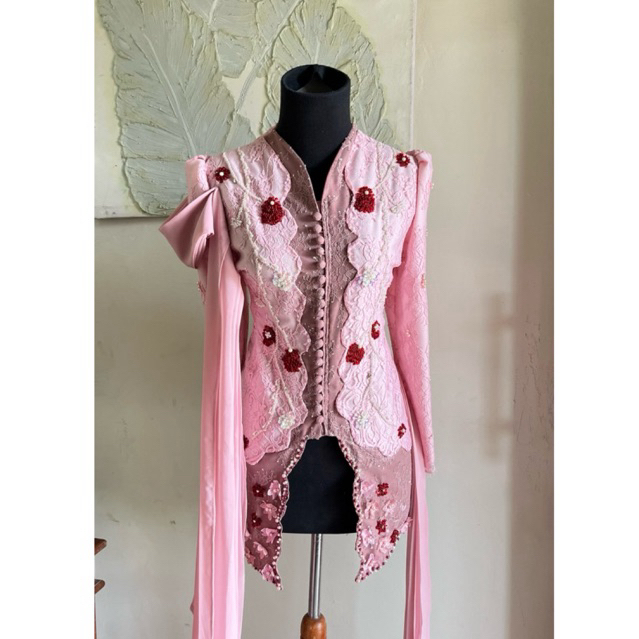 KEBAYA DUSTY PINK/KEBAYA PINK/KEBAYA WISUDA/KEBAYA TUNANANGAN/KEBAYA ELEGANT