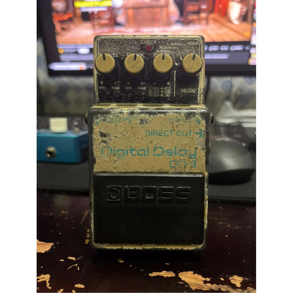 BOSS DD-3 Pink Label Digital Delay Efek Gitar & Bass Bekas