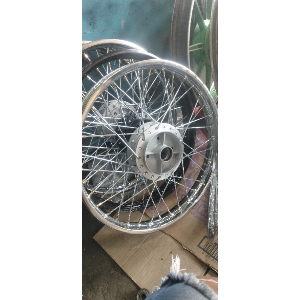 velg Supra x lama/fit lama ring 17 bagian blakang, pelek ORI D.I.D tinggal pasang