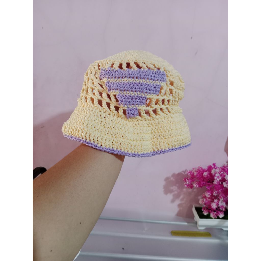 Bucket hat rajut handmade