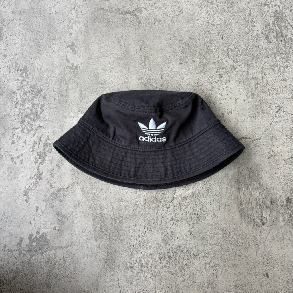 Topi Adidas Bucket Hat
