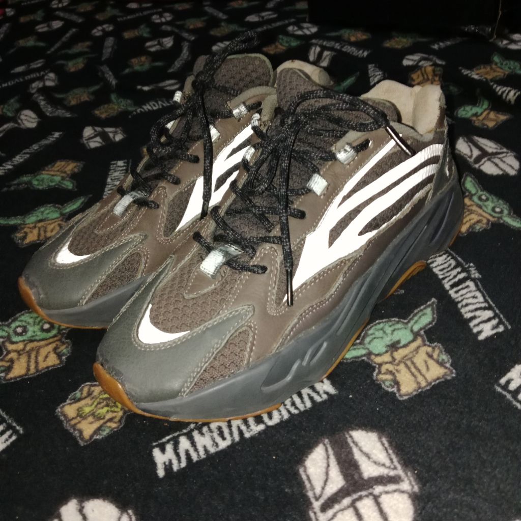 yeezy boost 700 v2, adidas yeezy, yeezy 700, yeezy 700 v2, sepatu running, sepatu pria, sneakers, se