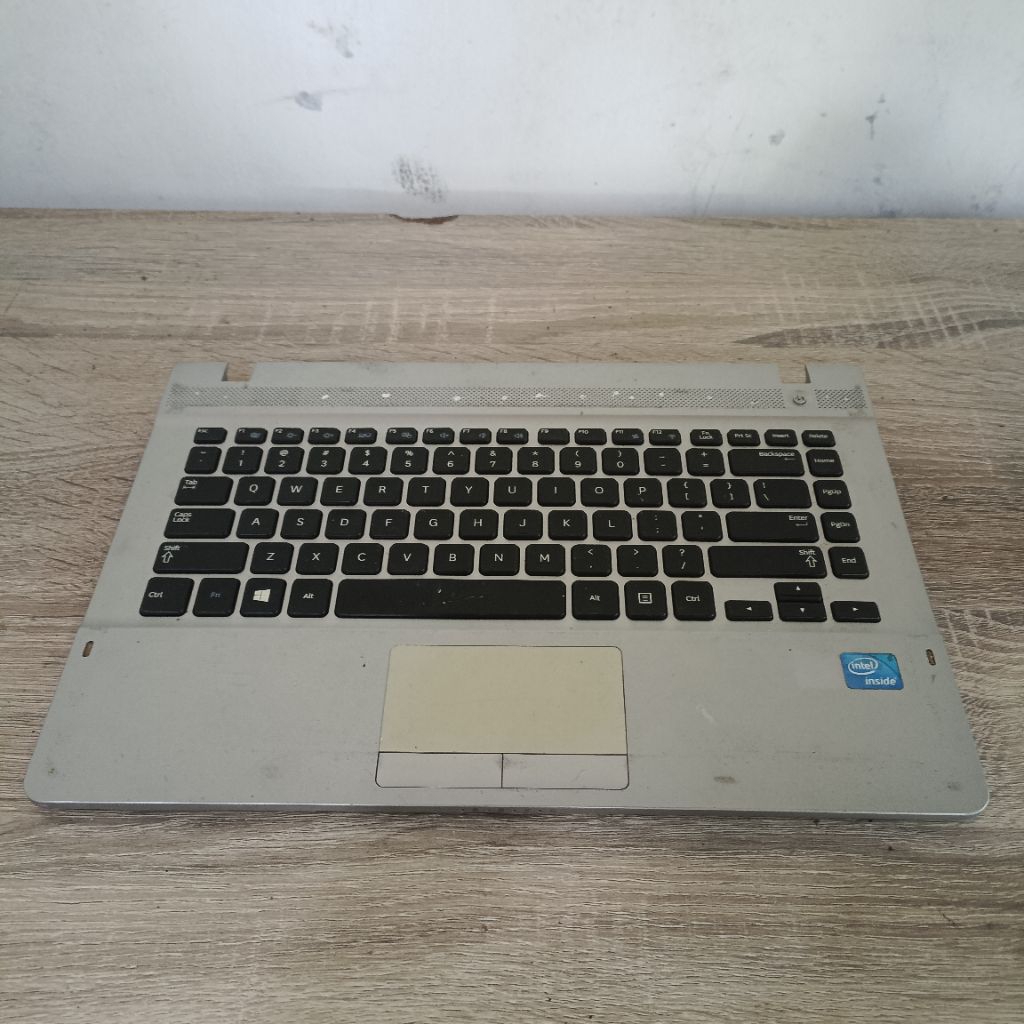 Casing Cassing case kesing Frame keyboard laptop Samsung NP300E4E NP300E4V NP270E4V