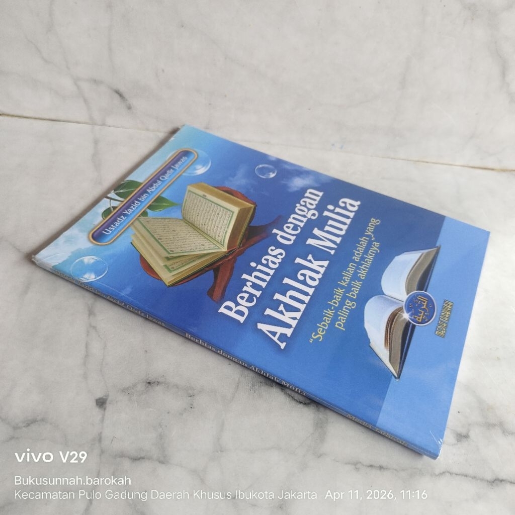 Buku Berhias dengan Akhlak Mulia : Penulis Ustadz Yazid Penerbit Media Tarbiyah