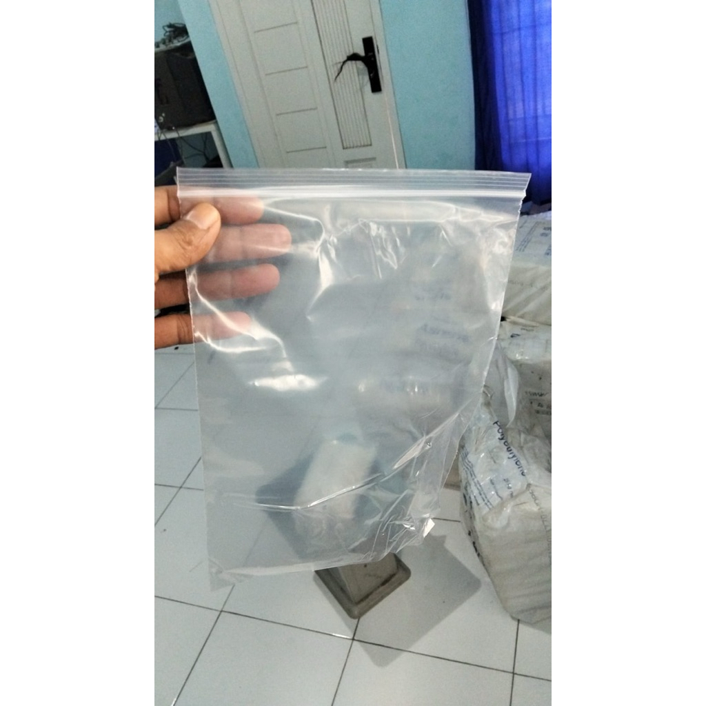Plastik Klip Ziplock bening 20x30 cm isi 100pcs /plastik klip ziplock packing baju
