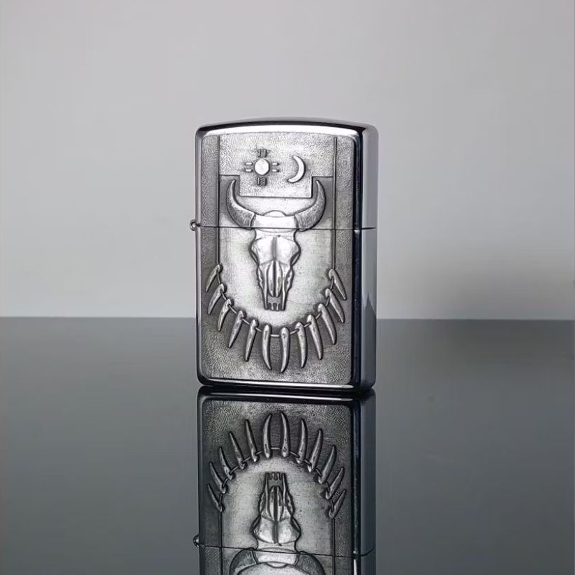ZIPPO BARRETT SMYTHE COW SKULL WITH NECKLACE PEWTER EMBLEM DISCONTINUED ITEM TAHUN 1998