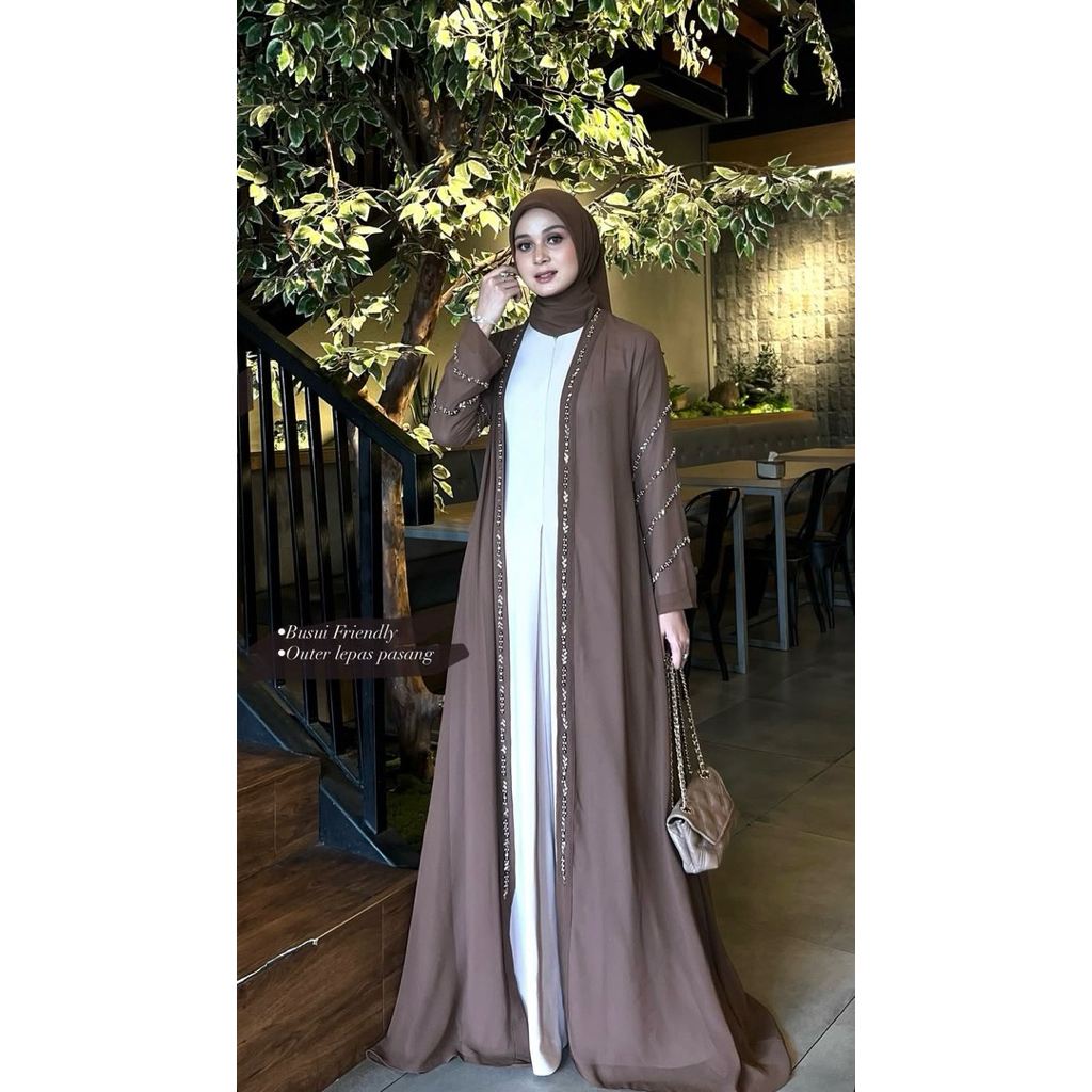 Shireen Abaya