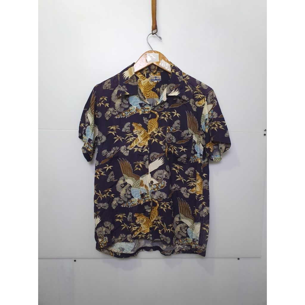 Kemeja Pendek Full Print Sukajan Burgh Scott