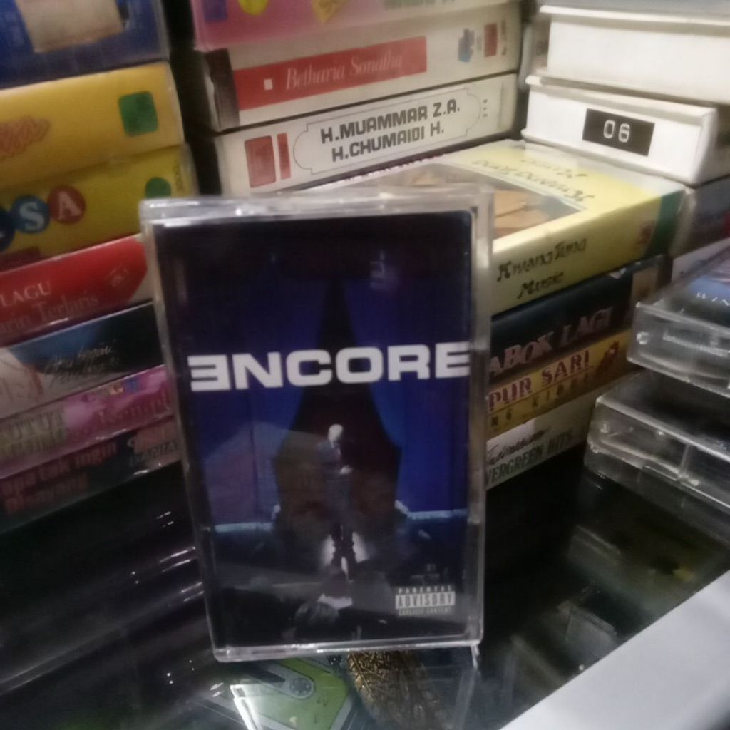 kaset pita eminem the marshal