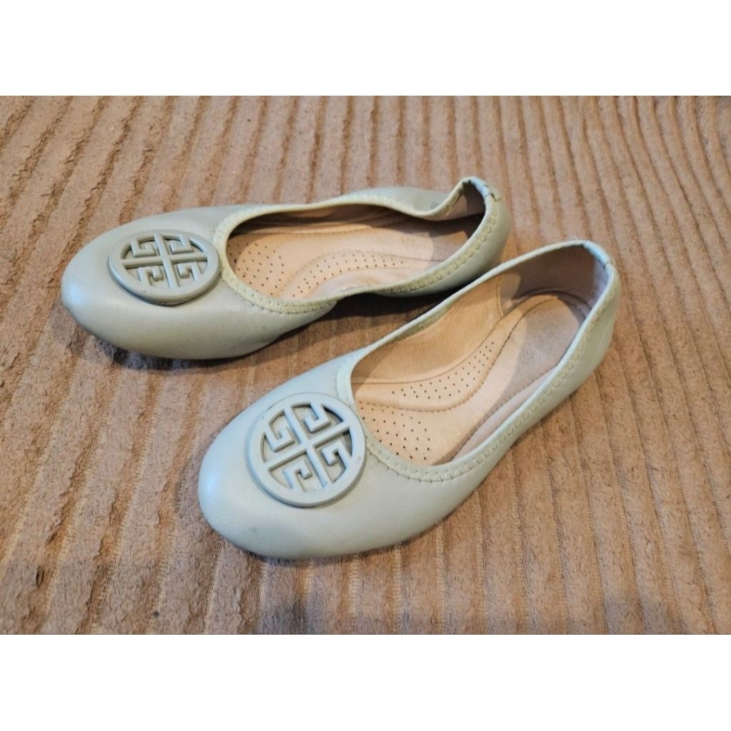 Preloved - Vizzano flat shoes sepatu flat