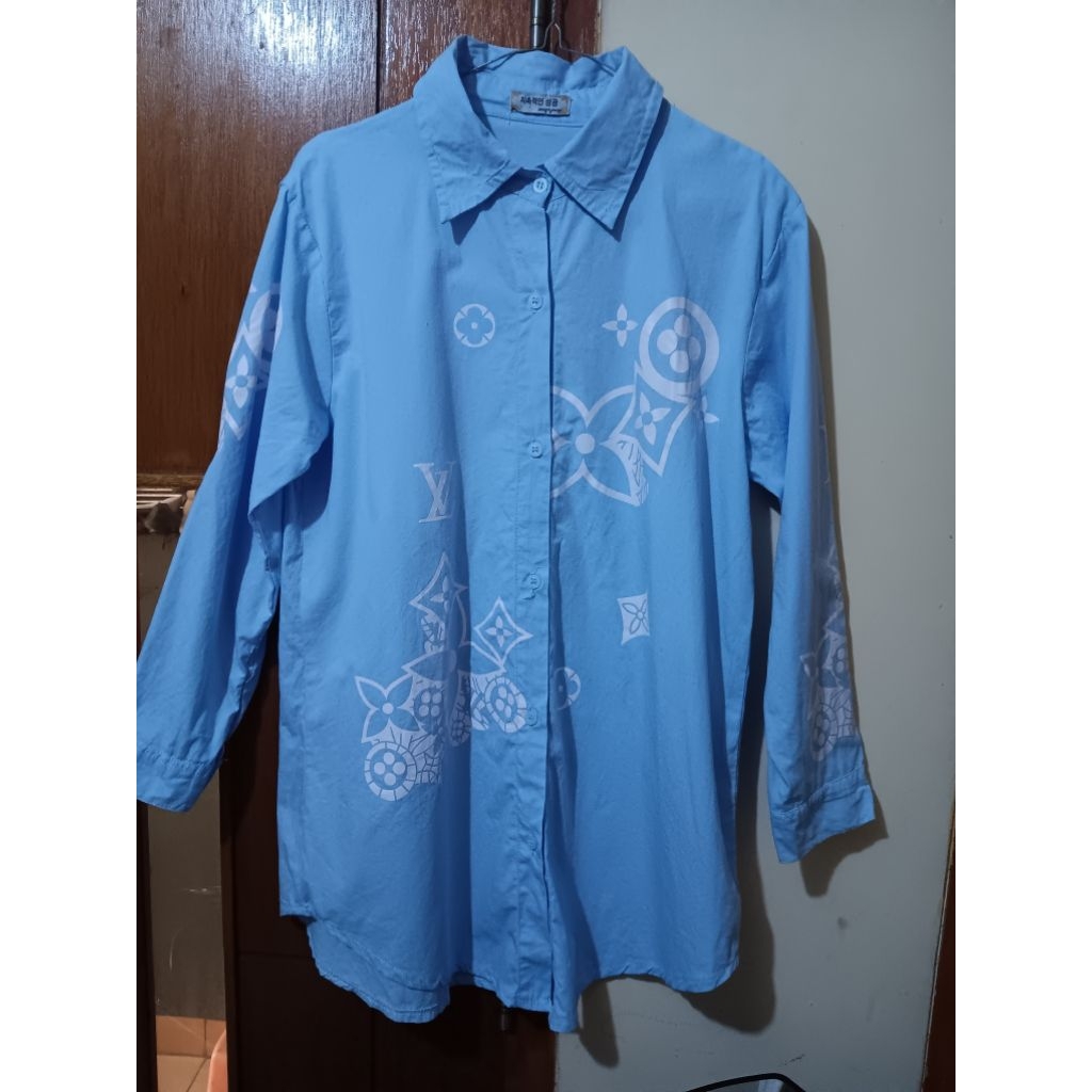 KEMEJA WANITA BIRU LANGIT EMBOSE