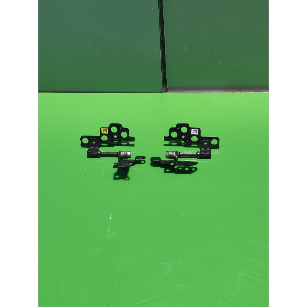 Engsel Laptop Lenovo IdeaPad S340-14 S340 14 S340-14iwl S340-14iml S340-14iil S340-14api S340-14API 
