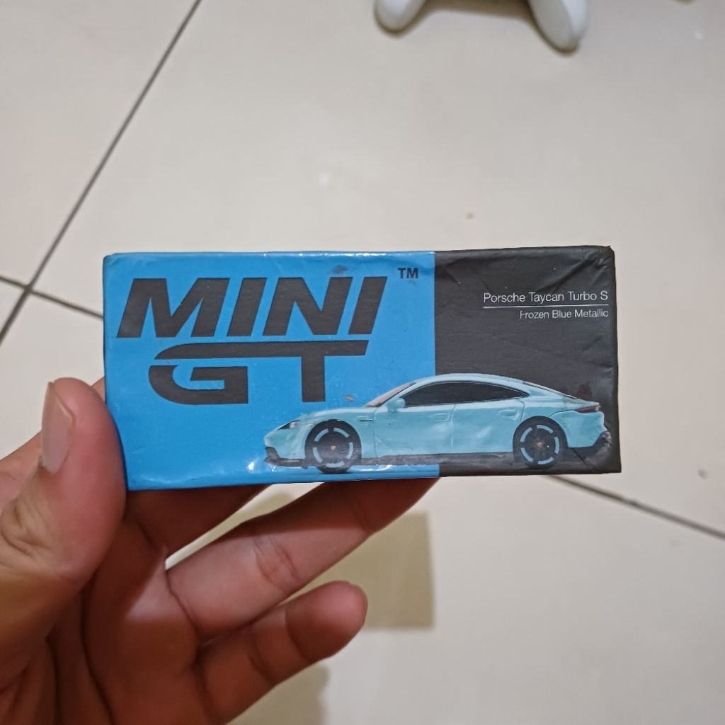 mini gt porsche taycan turbo S frozen blue metallic