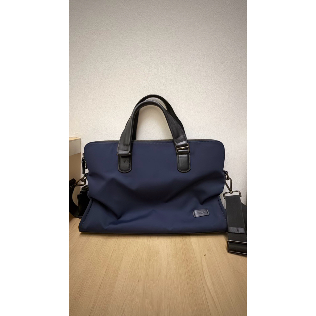 Tumi Harison Tas Kerja Tas Laptop Unisex Pria Wanita Preloved