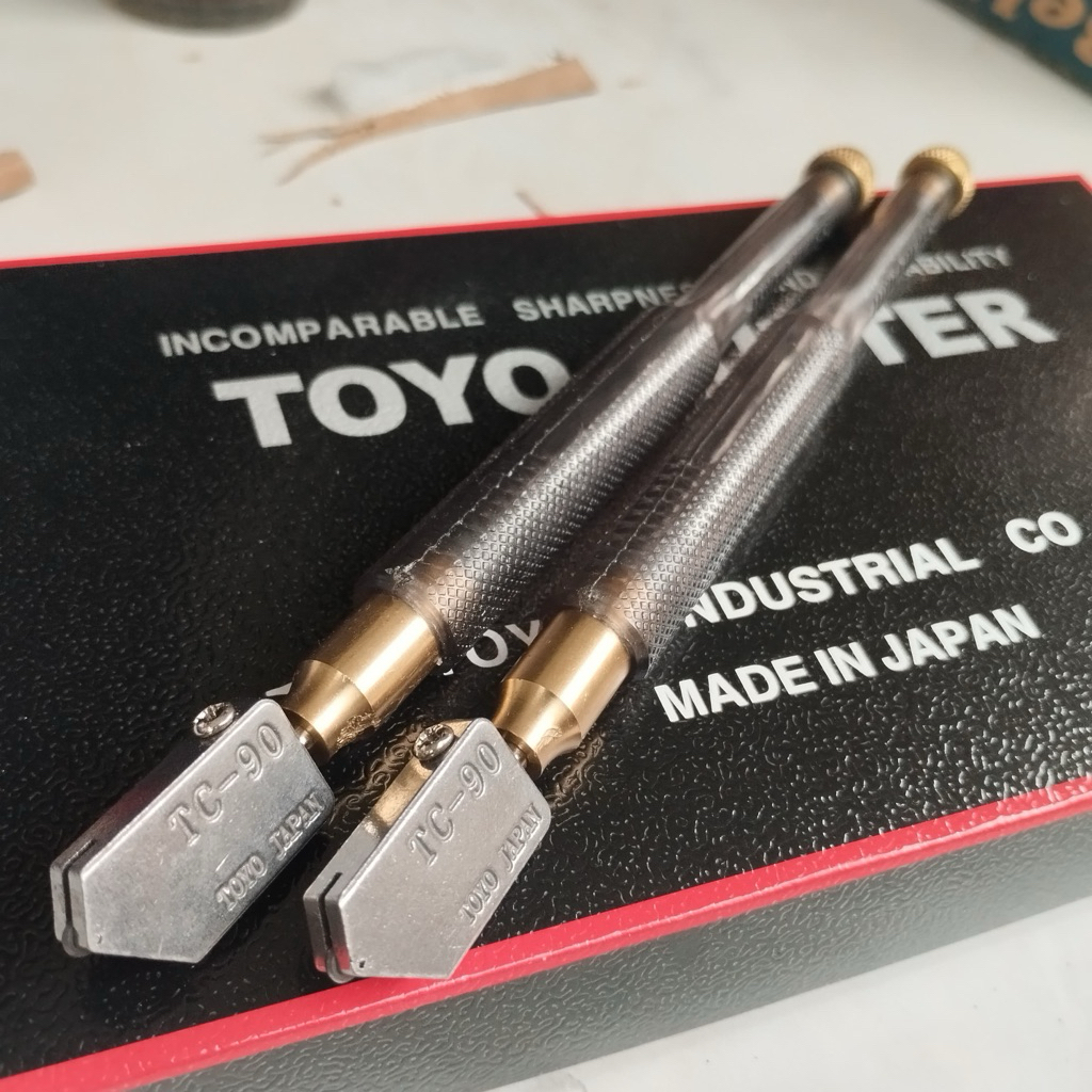 TOYO Cutter Tc 90 Pisau Cutter Pemotong kaca keramik manual glass cutter original