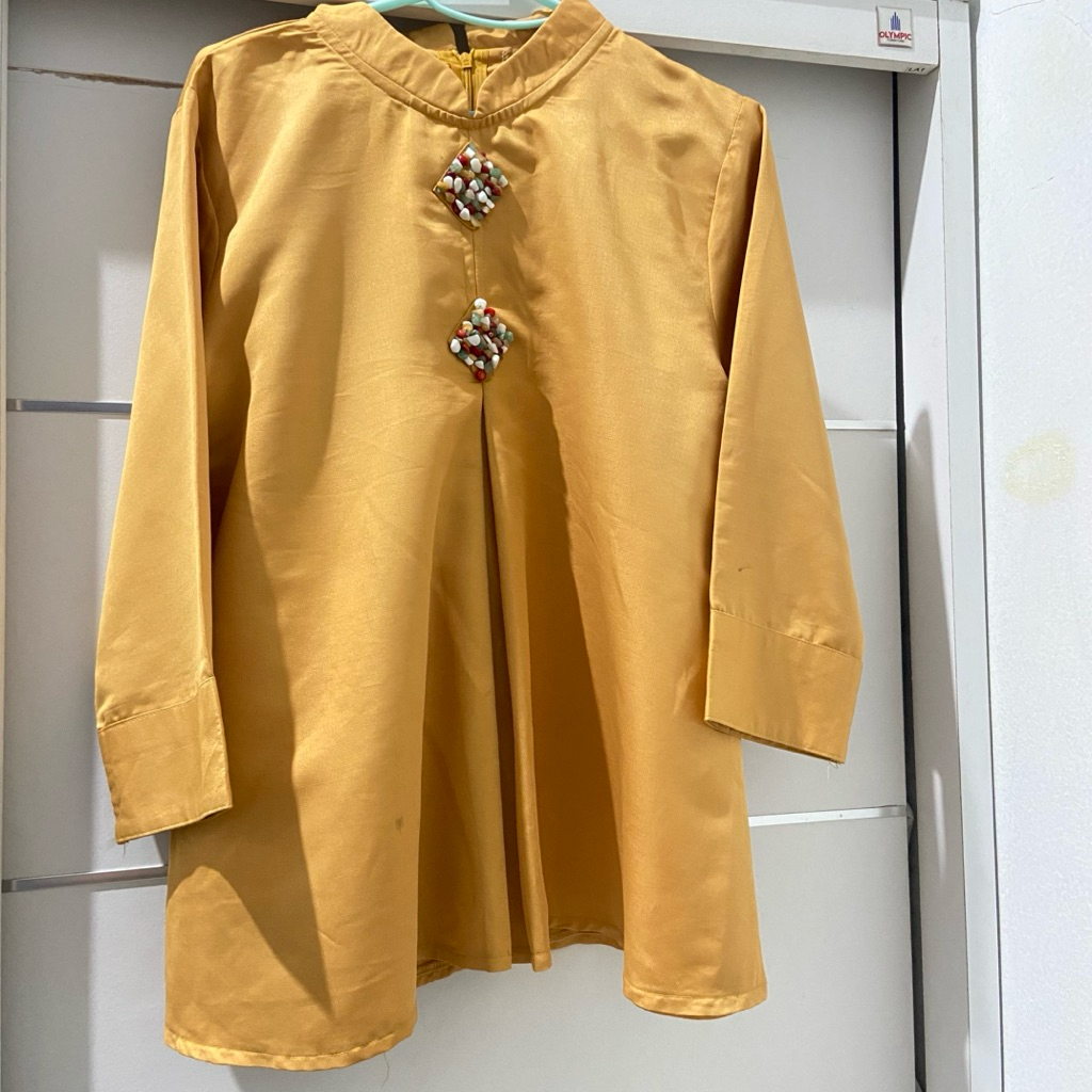 (Preloved) Blouse encim