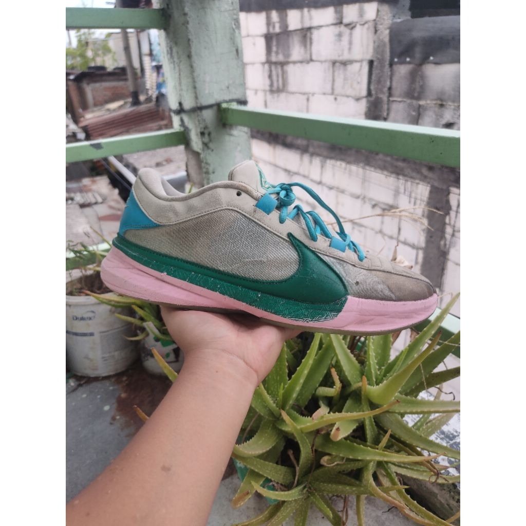 Nike Zoom Freak 5 Ep The Hard Way Basket Sneakers Grey Green Pink Sepatu Basket Size 46