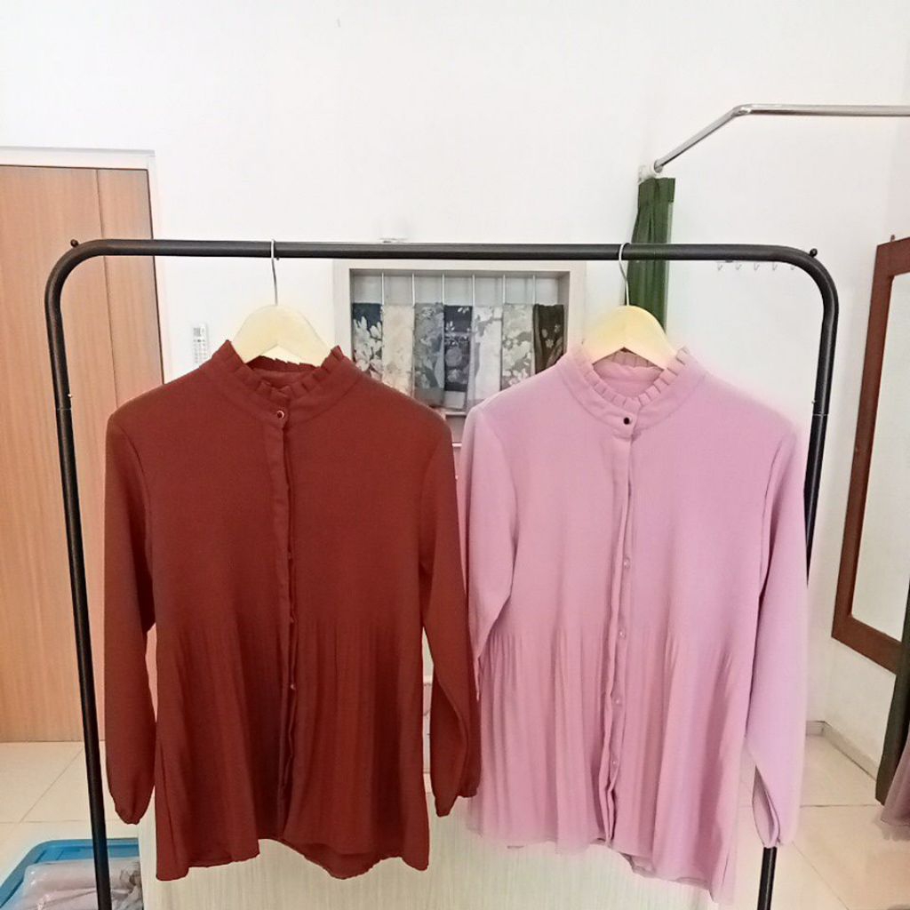 Pengiriman dari MALANG, BLOUSE blus ATASAN kemeja pleats plisket lipit IMPORT Impor kantor hijab mus