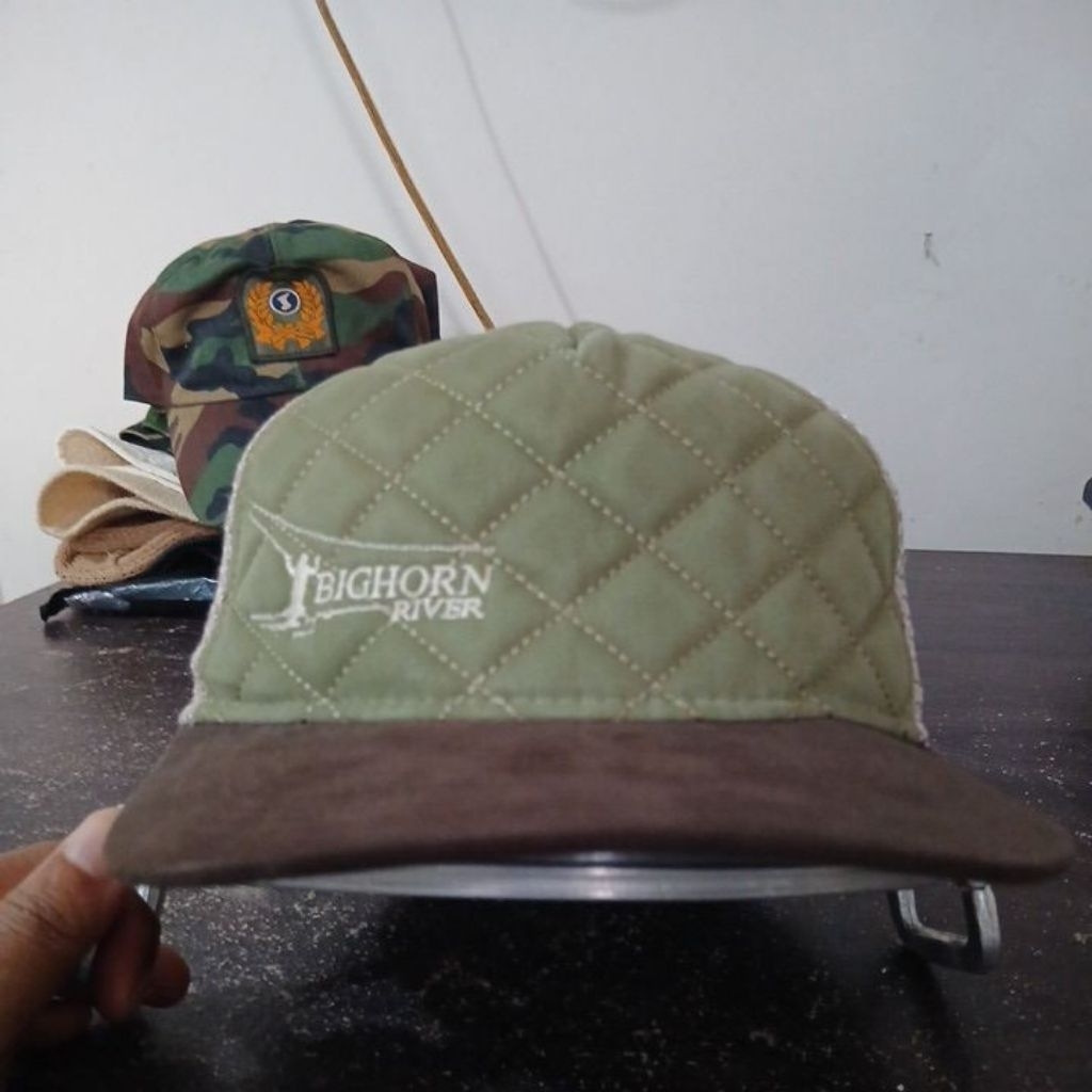 Topi tracker semi snapback 3 warna model jahit kotak winter army logo bordir OUTDOOR CAP second Orig