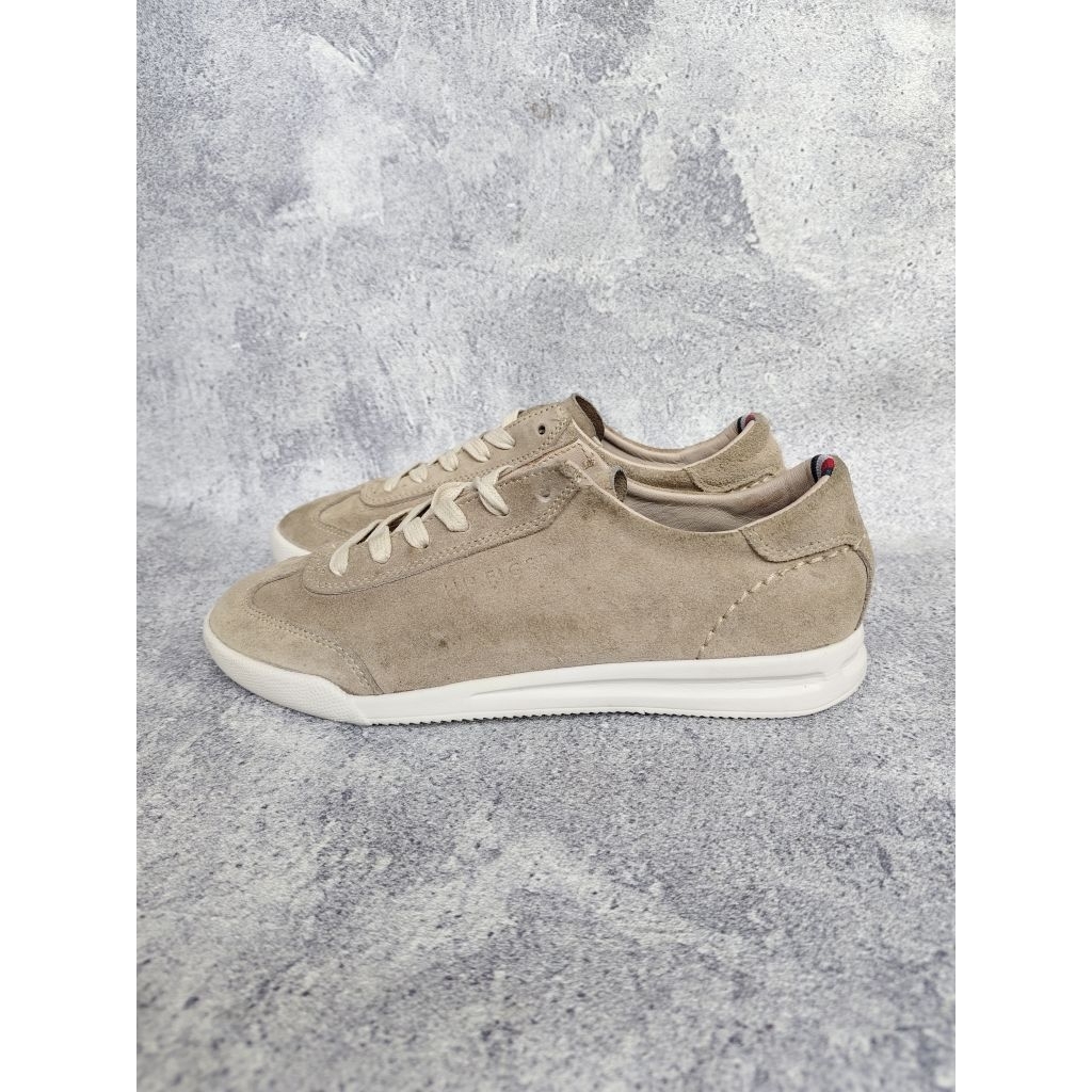 Sepatu Tommy Hilfiger Suede Low-Top Trainers Second Original Like New