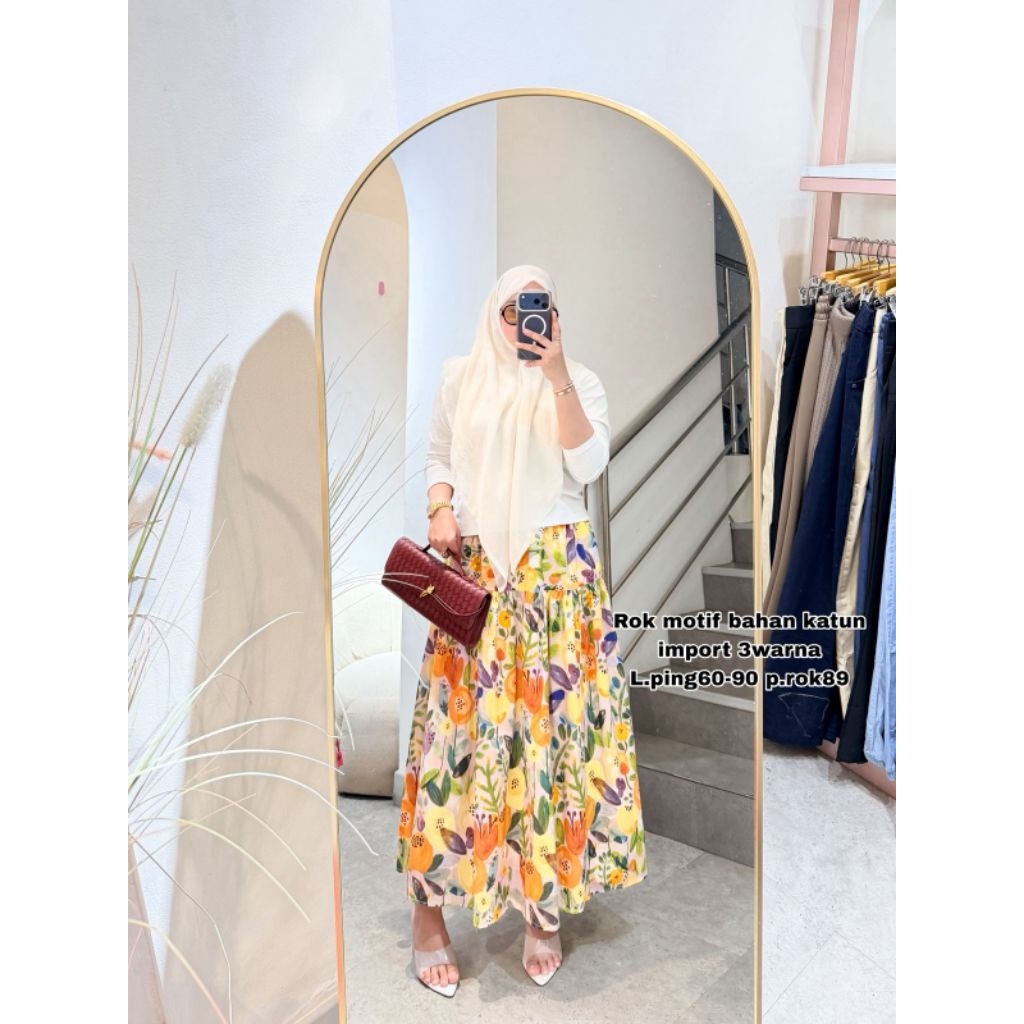 Rok Motif Bunga Besar 1 Bahan Katun 3 Warna