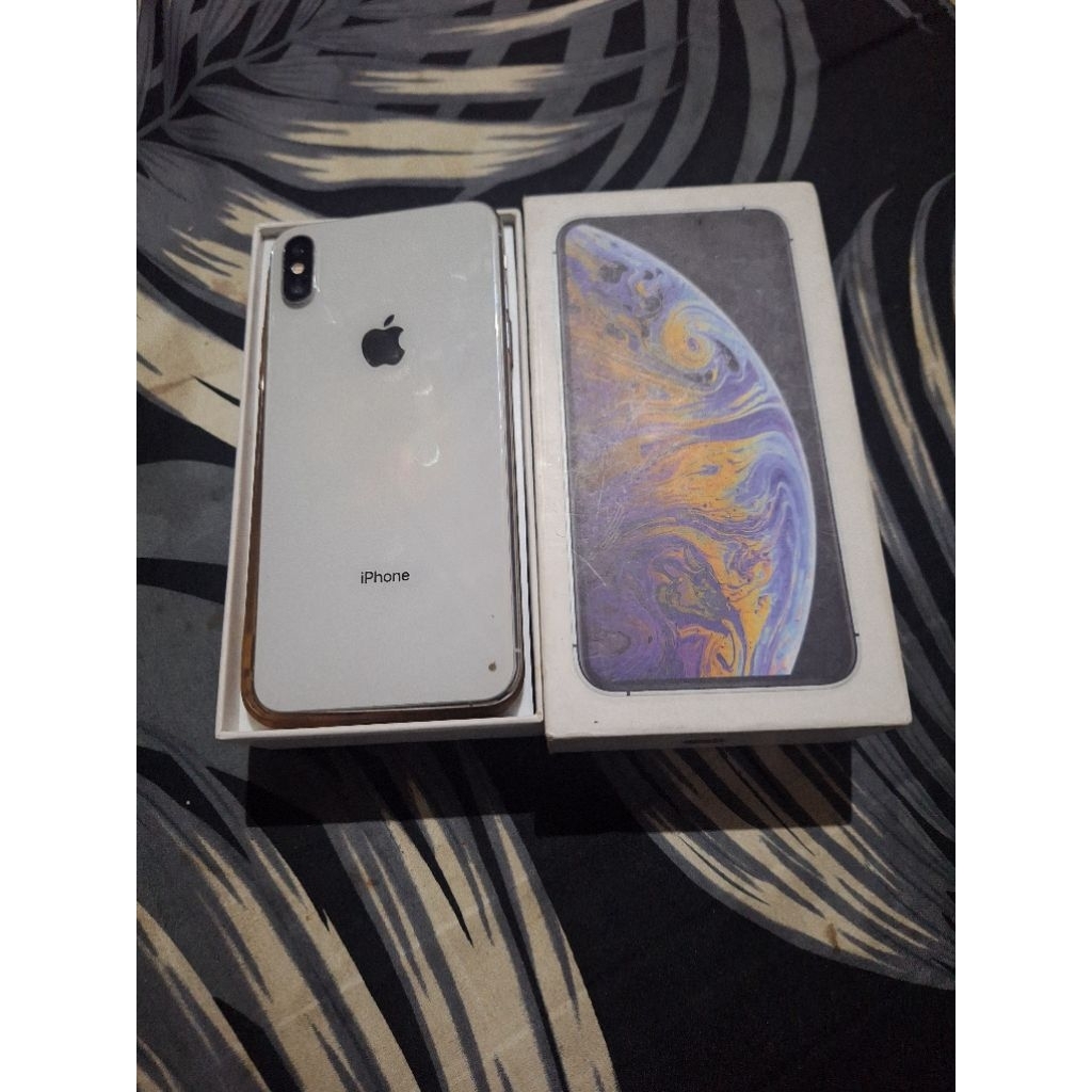 iphone xs max 64gb
