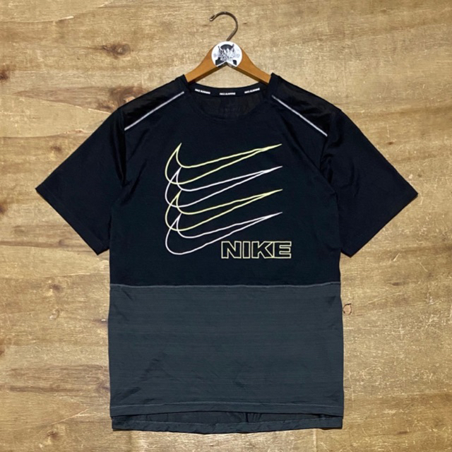 Nike Running Swoosh Logo Tshirt